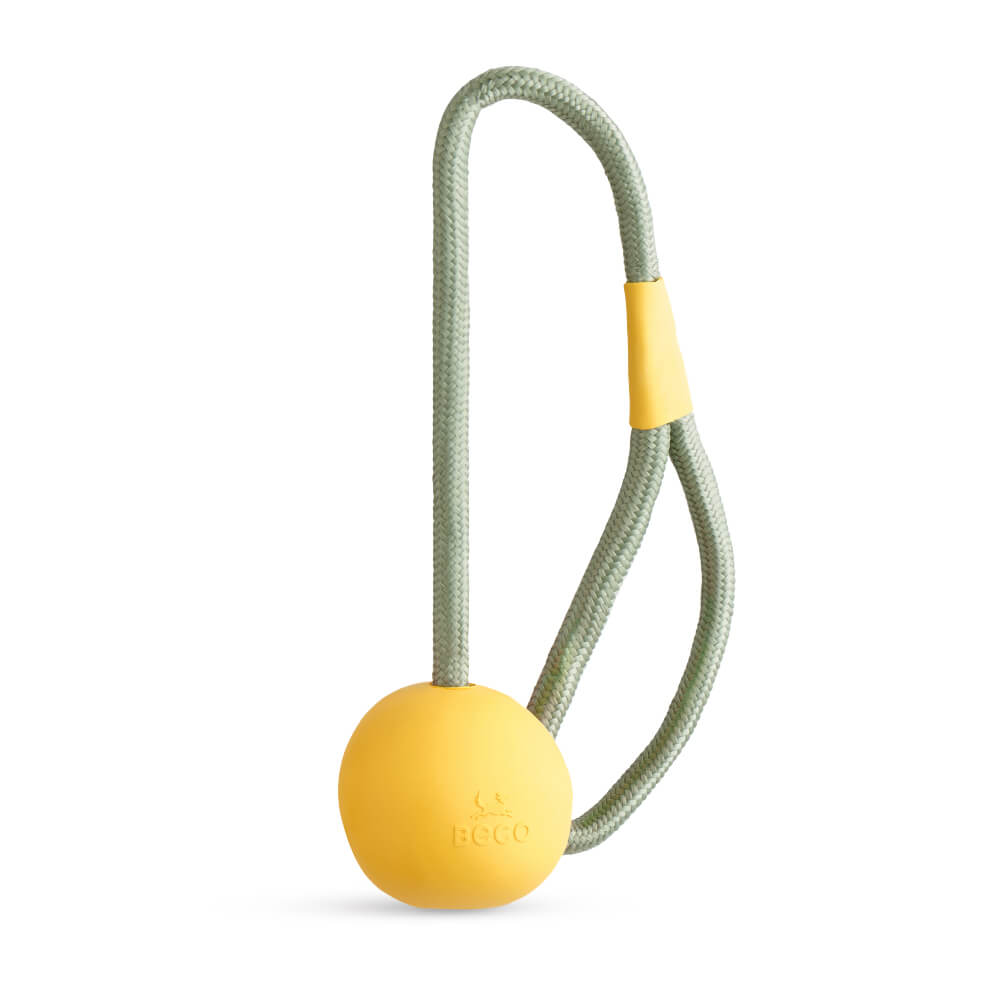 Beco Natural Rubber Slinger Ball