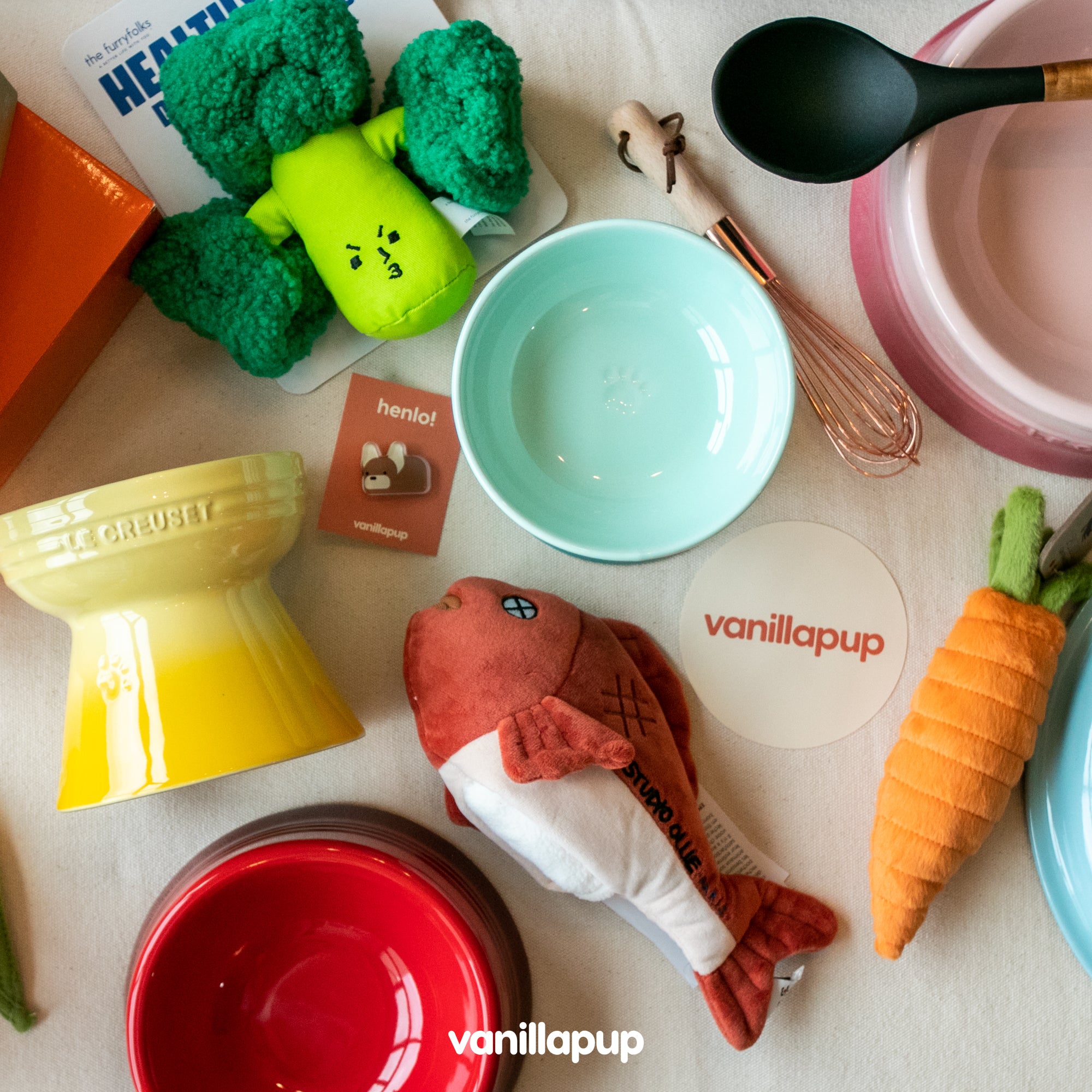 Le Creuset Stoneware Footed Pet Bowl