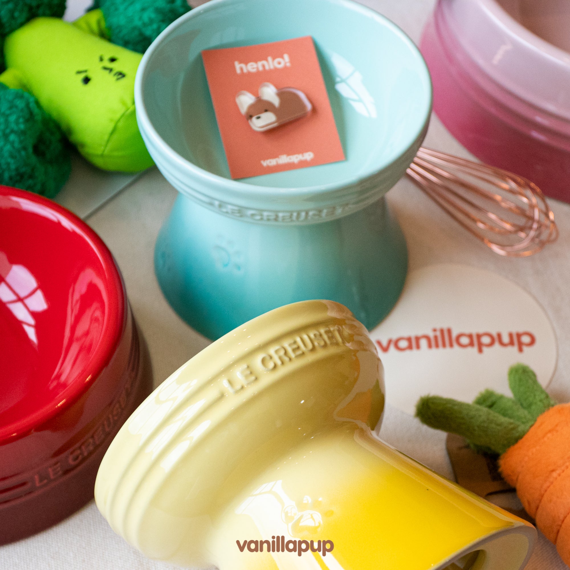 Le Creuset Stoneware Footed Pet Bowl