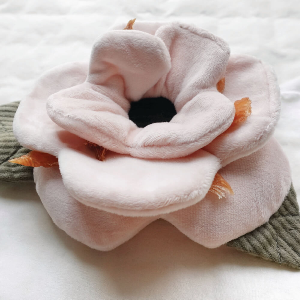 Lambwolf Poppy Snuffle Toy