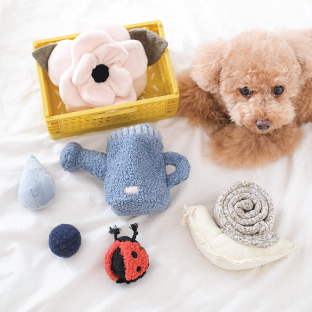 Lambwolf Poppy Snuffle Toy