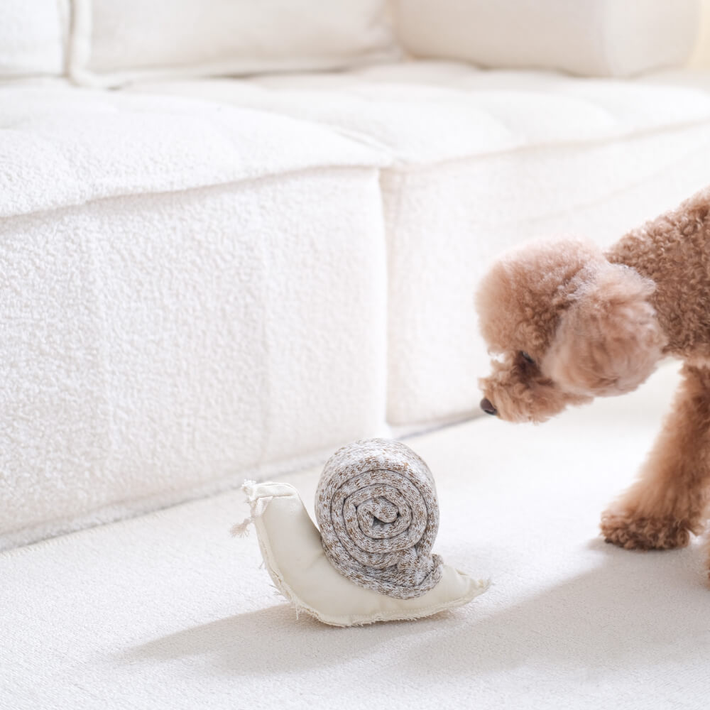 Lambwolf Snail Snuffle Toy