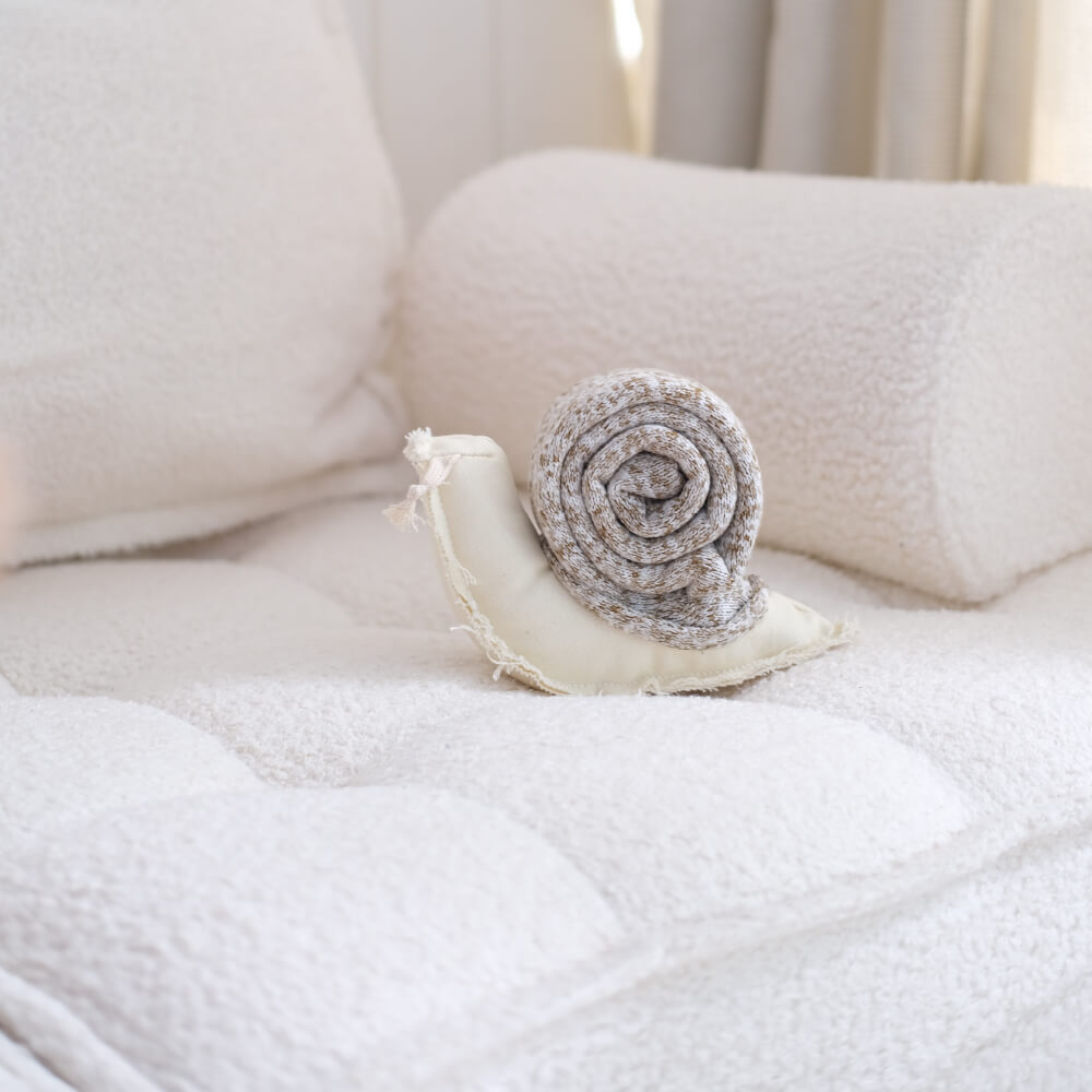 Lambwolf Snail Snuffle Toy
