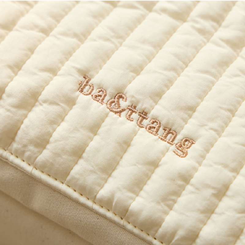 ba&ttang Quilted Pocket Pet Carrier