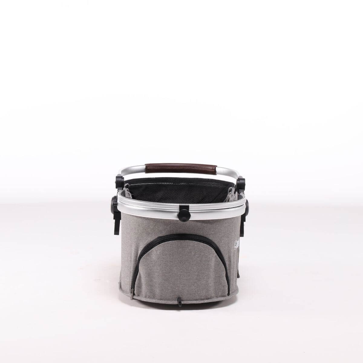 Bernd Pets Prime V2 with ISOFIX Glacier Grey against a white background.
