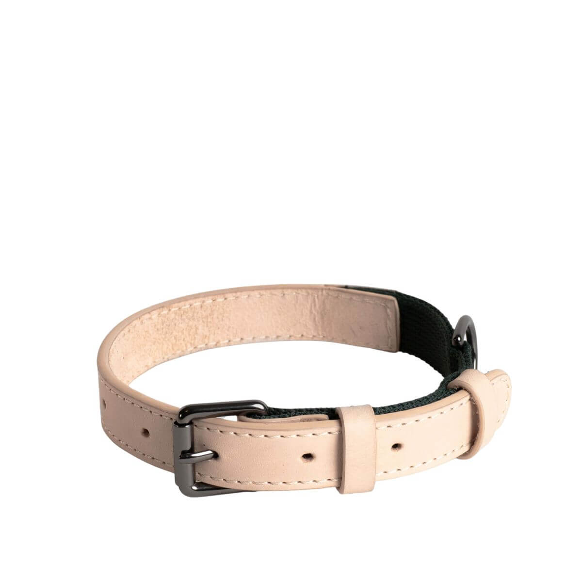 Masimalo Collar in Natural / Pine against a white background.