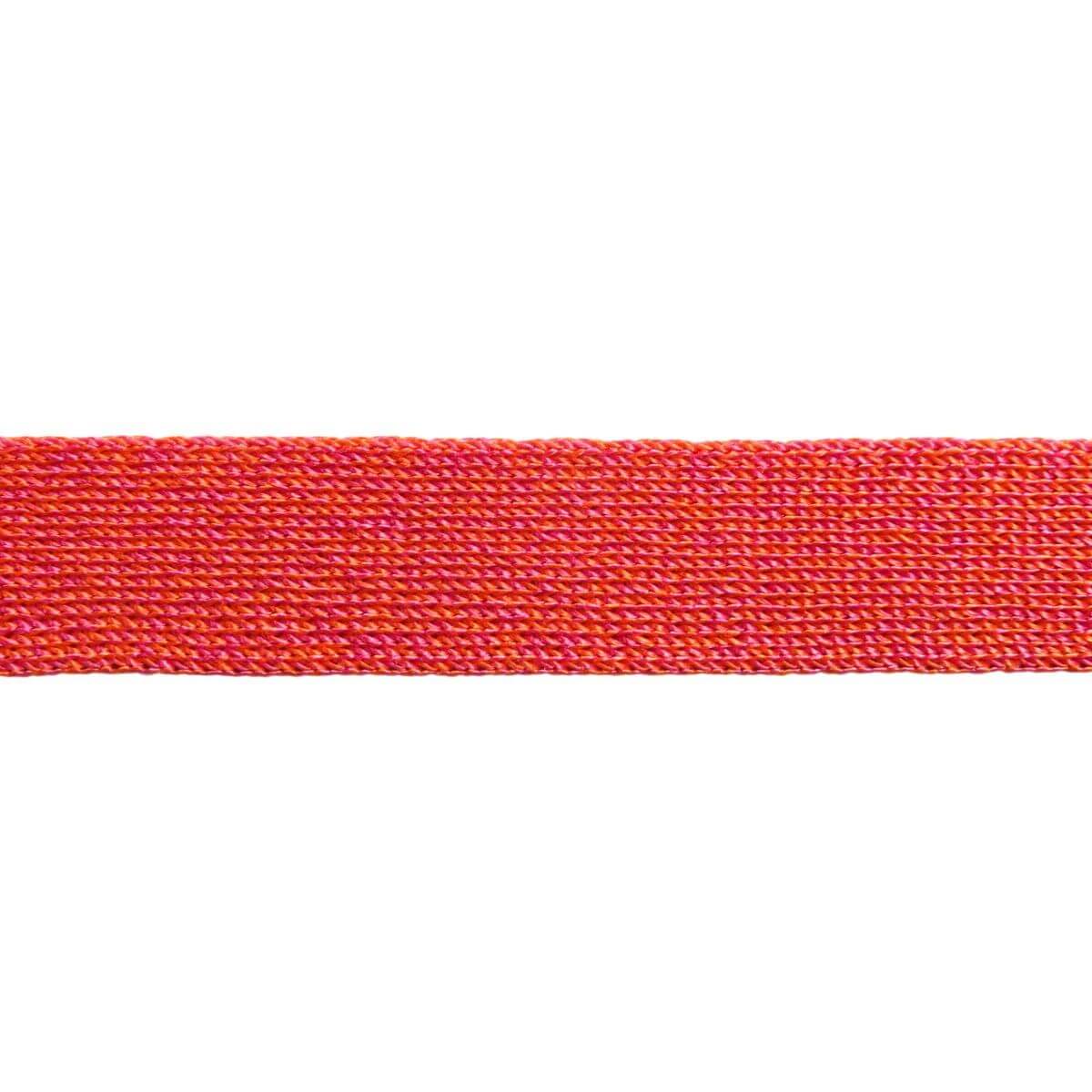 Ruffwear Flex Leash Rose Violet against a white backround.