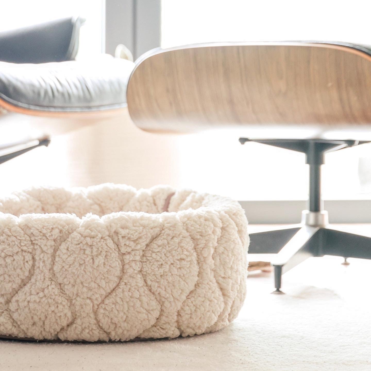 Lambwolf TAART Reversible Donut Bed