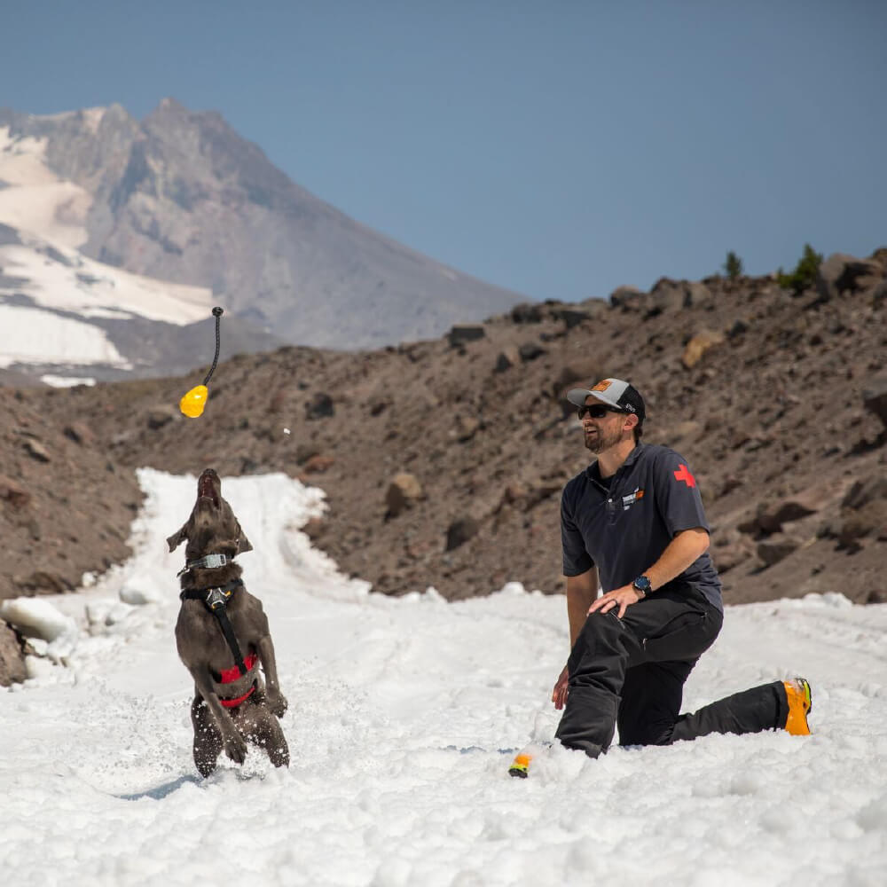 Ruffwear Huck-a-Cone™ Rubber & Rope Toy - Vanillapup Online Pet Store