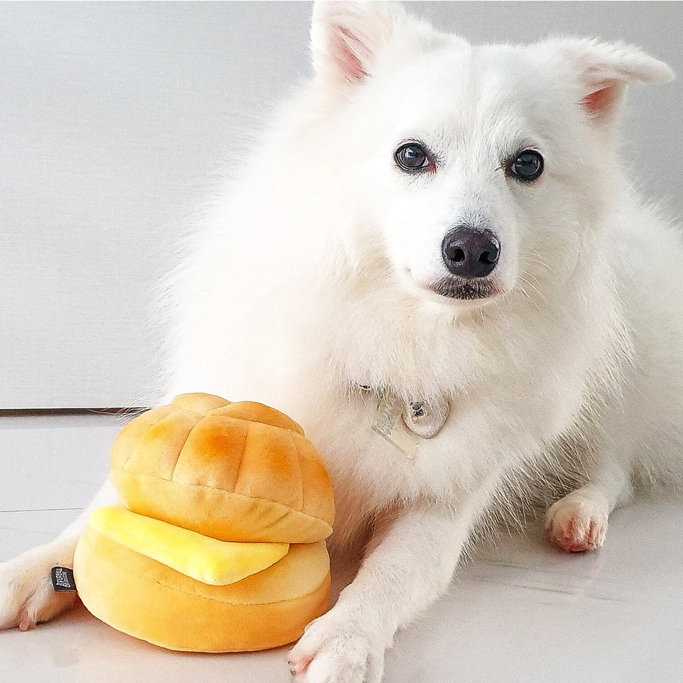 Waggle by Nom Squeaky Bolo Bun Toy