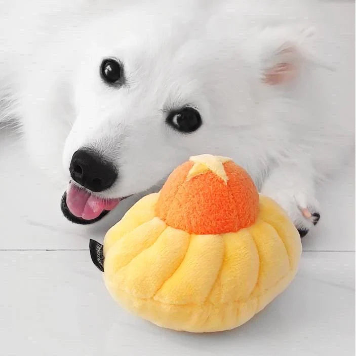 Waggle by Nom Squeaky Pineapple Tart Toy