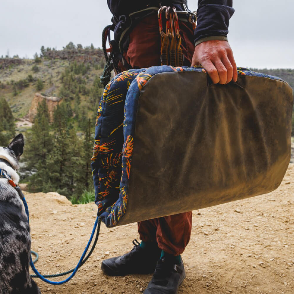 Ruffwear Basecamp™ Foldable Dog Bed