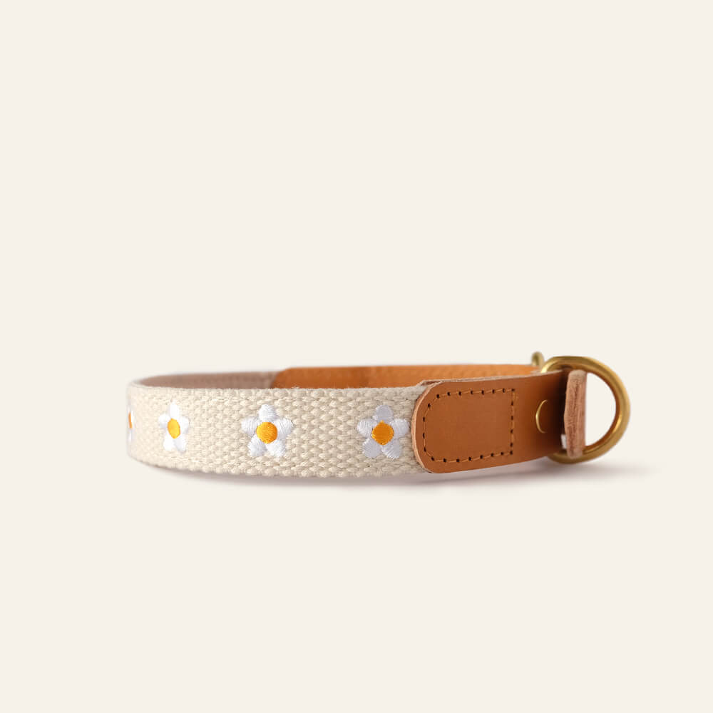 Som Studio Daisy Collar | Beige