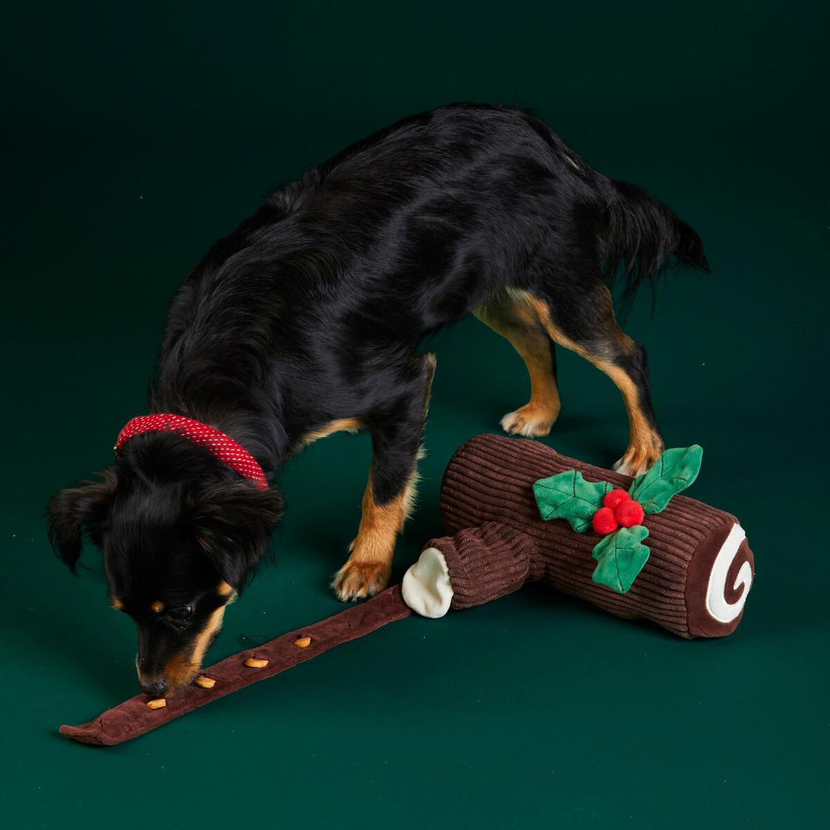 The Foggy Dog Yule Log Snuffle Toy