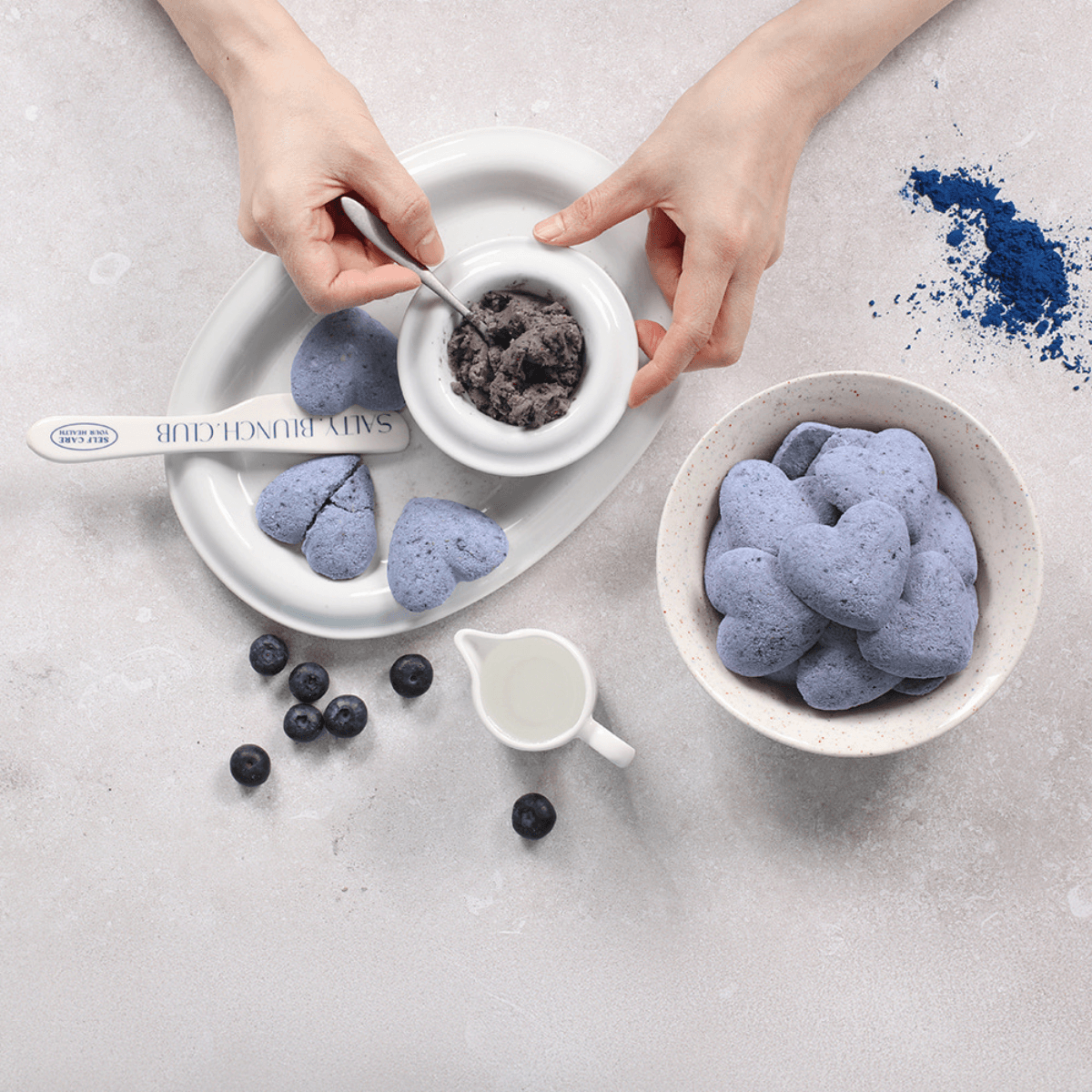 Arlo Kitchen Veggie Detox Denti Blue in a bowl.