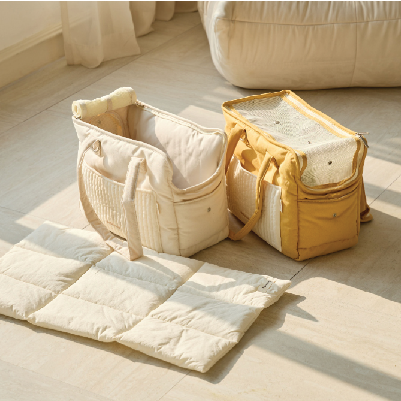 ba&ttang Quilted Pocket Pet Carrier