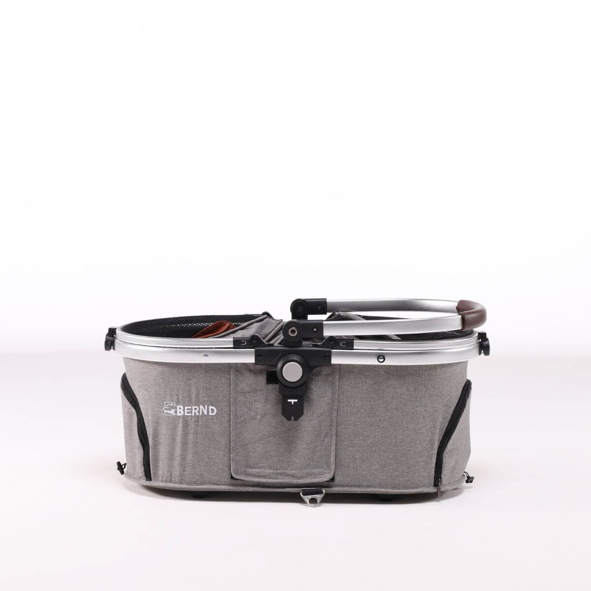 Bernd Pets Prime V2 with ISOFIX Glacier Grey against a white background detached and without canopy.