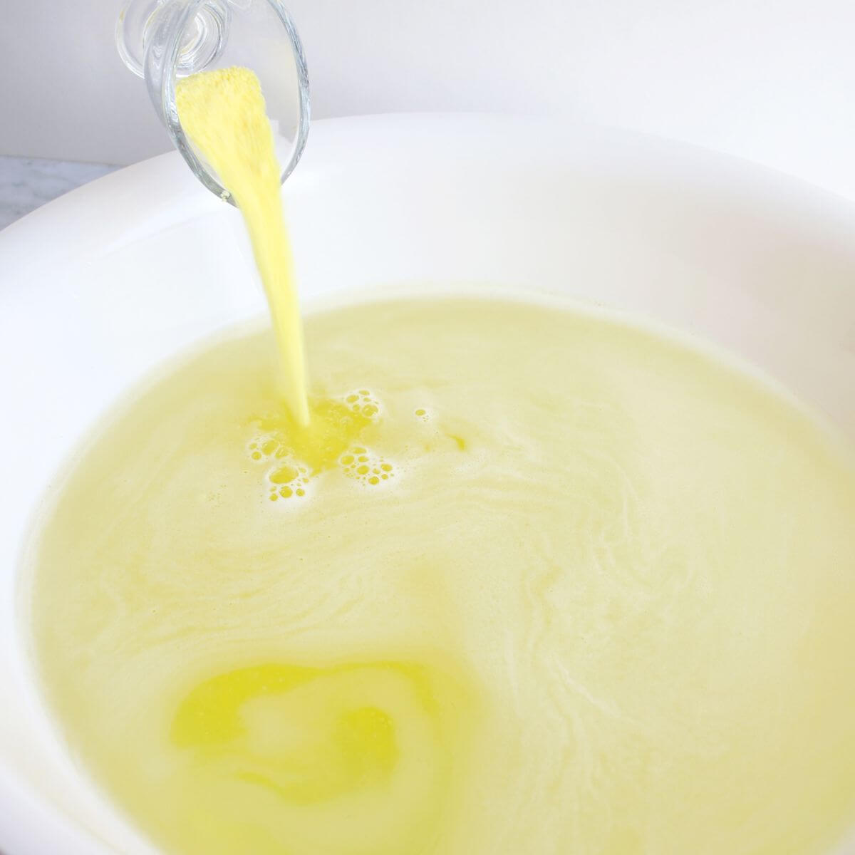 Texture of the PetO'CERA Spa Hot Spring Bath.