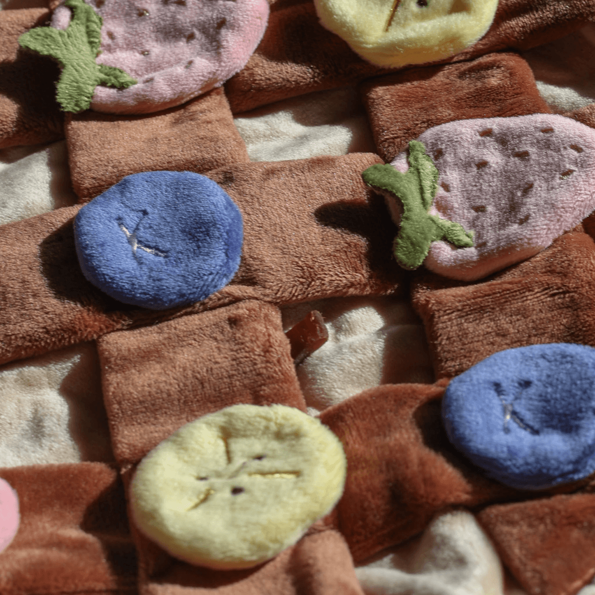 pups and bubs fruity delight crepe snuffle mat close up. 