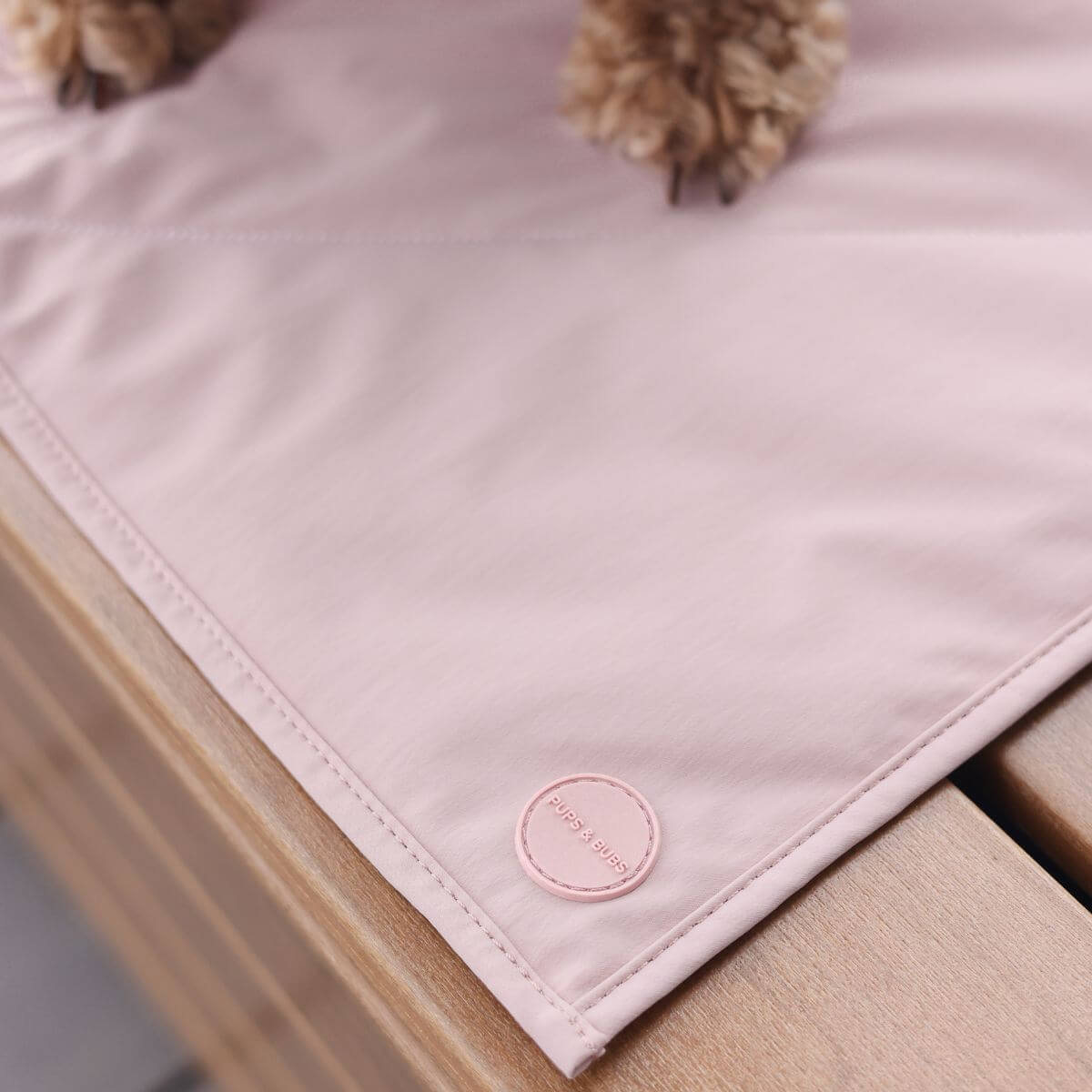 Pups & Bubs Jouir Travel Mat in Rose.
