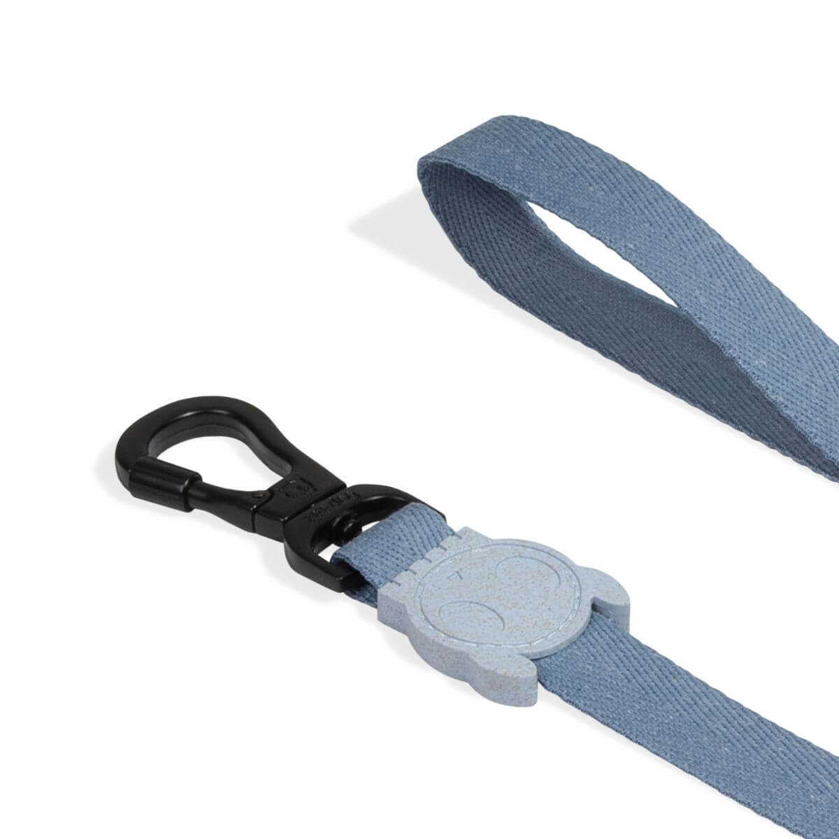 Zee.Dog Leash Natural Marine against a white background.