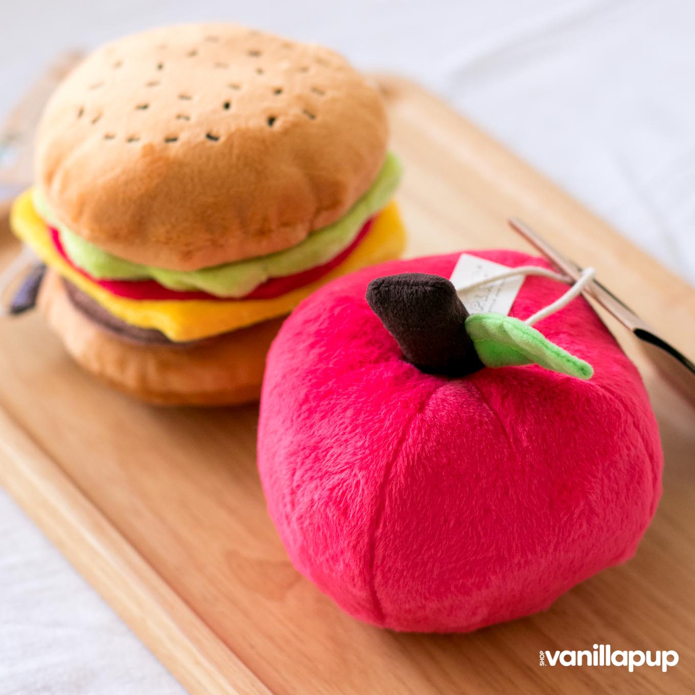 PLAY Garden Fresh Apple Plush Toy - Vanillapup Online Pet Store