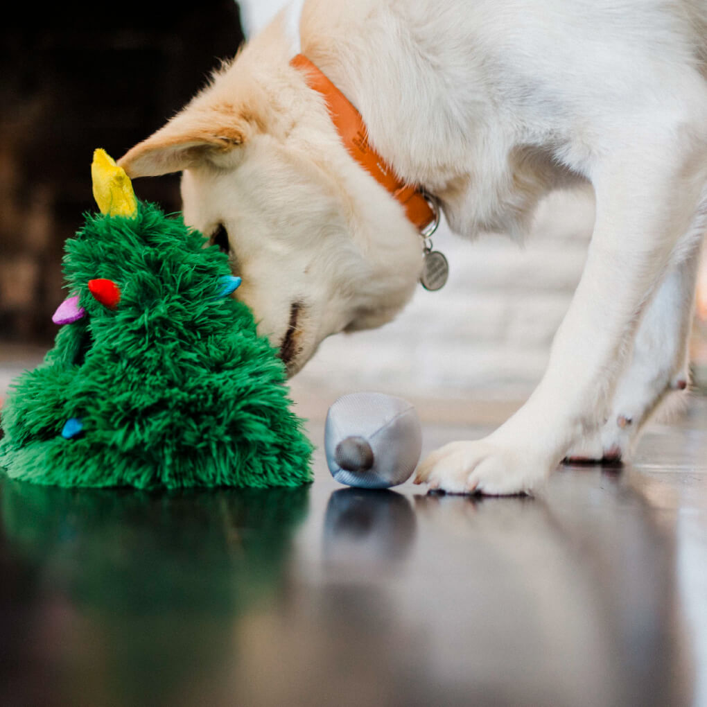 PLAY Merry Woofmas Christmas Tree Burrow Toy - Vanillapup Online Pet Store